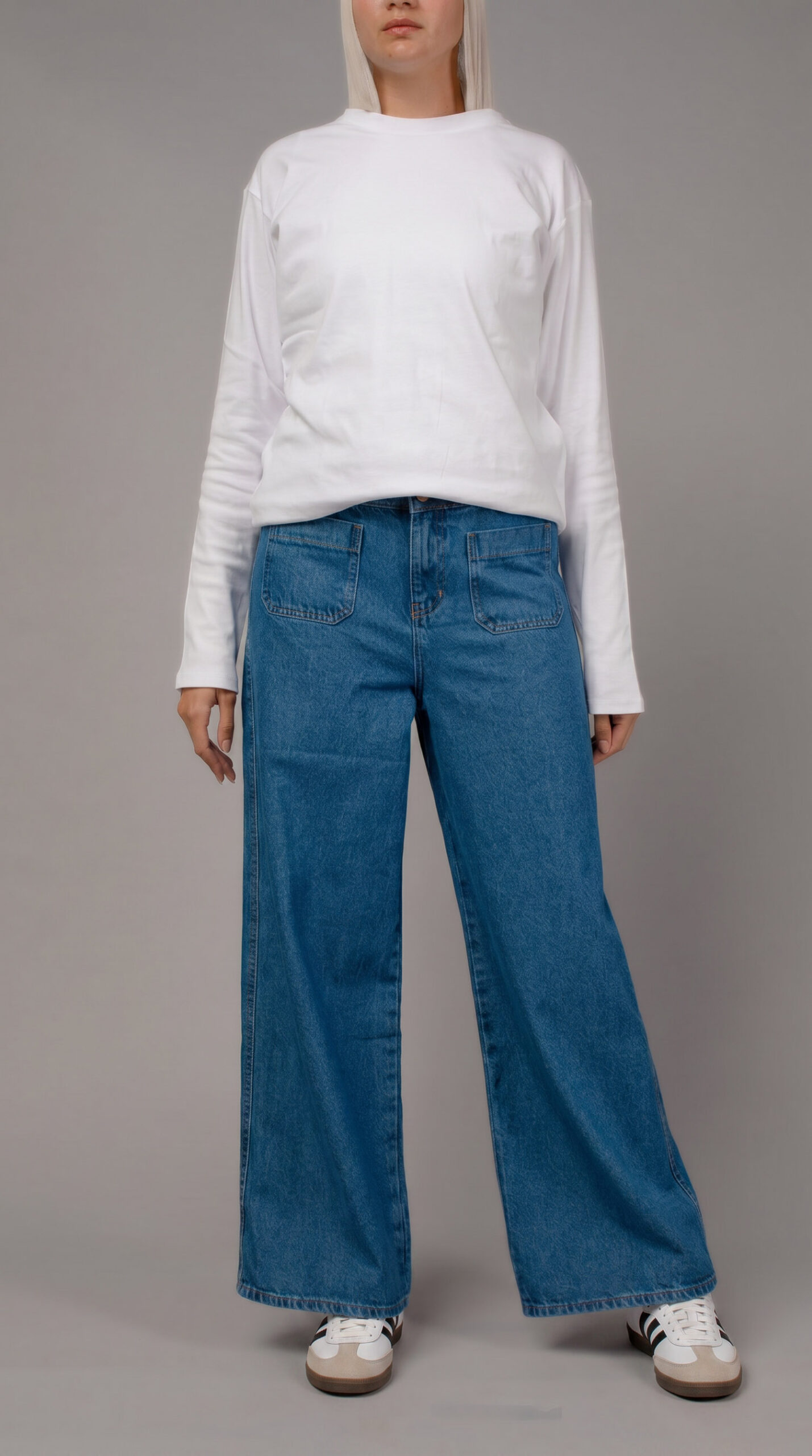 freepik__the-photos-that-will-be-changing-the-shoes-img2-th__86923 Front-Pocket Denim - Image 1
