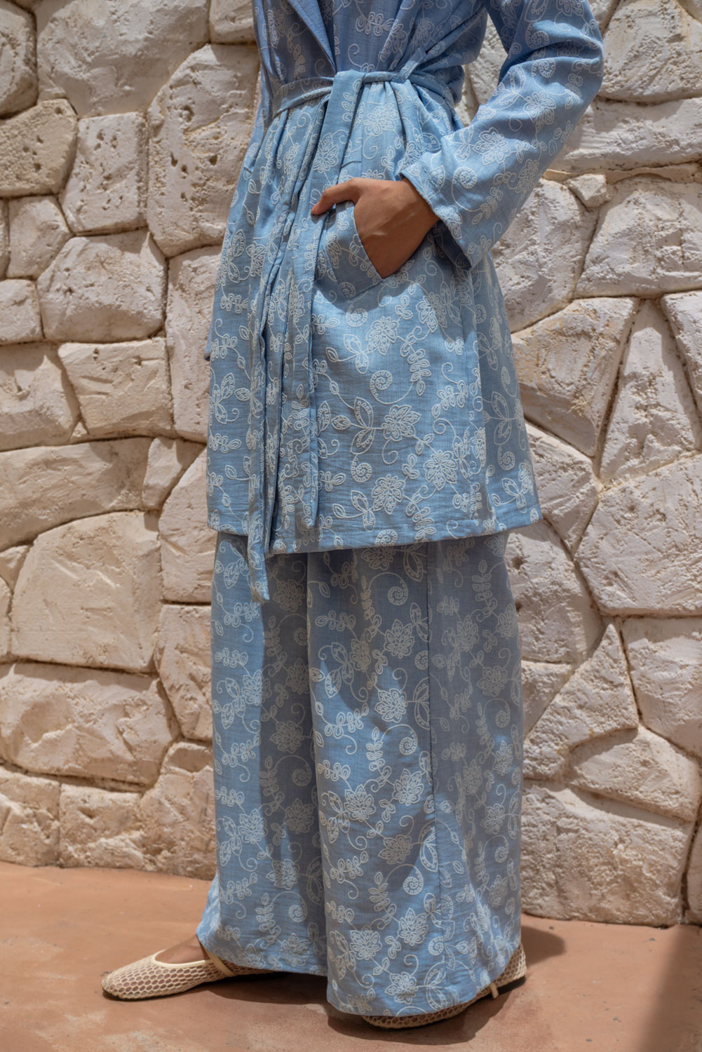 BTS03735.jpg Double-Pleated Flocked Linen Trousers - Image 1